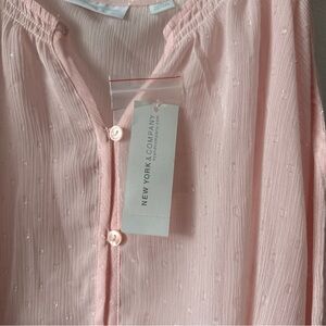 New York & Company Light Pink Textured Top